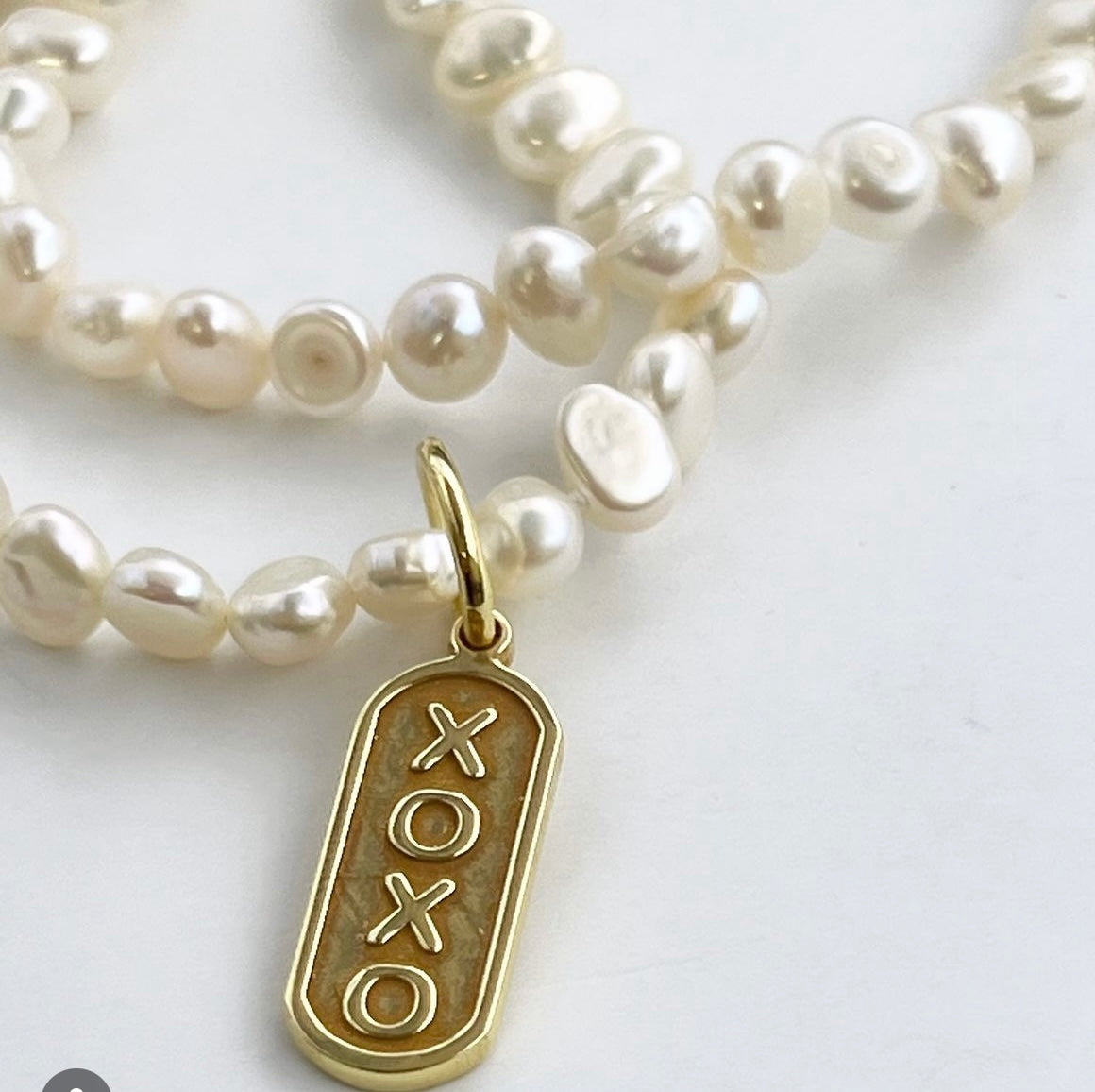 LOLA XOXO Pendant