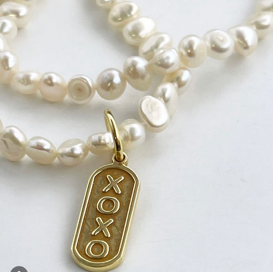 LOLA XOXO Pendant
